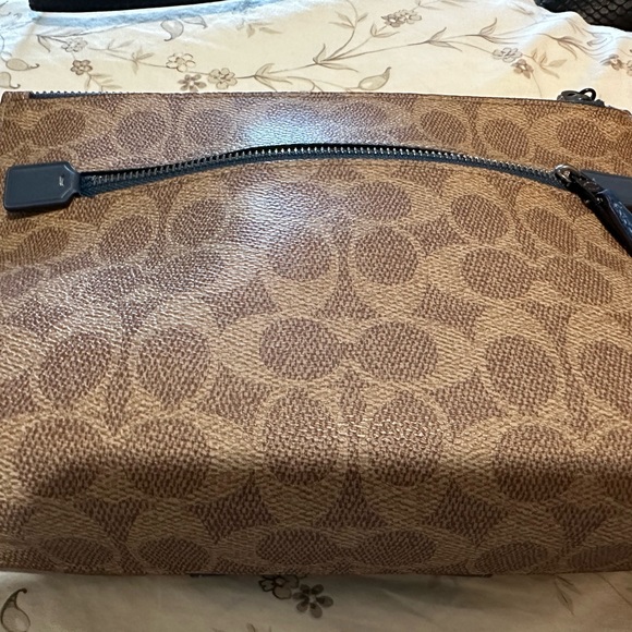 Coach clutch bag authentic - Picture 7 of 11